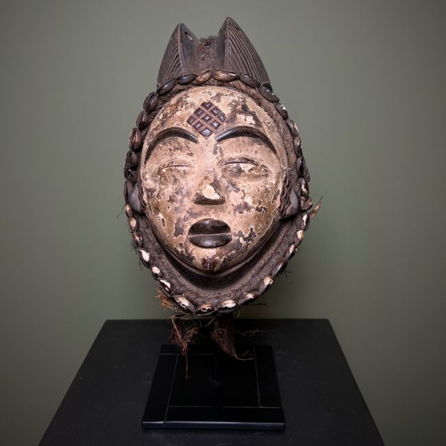 1345 African Punu Mask